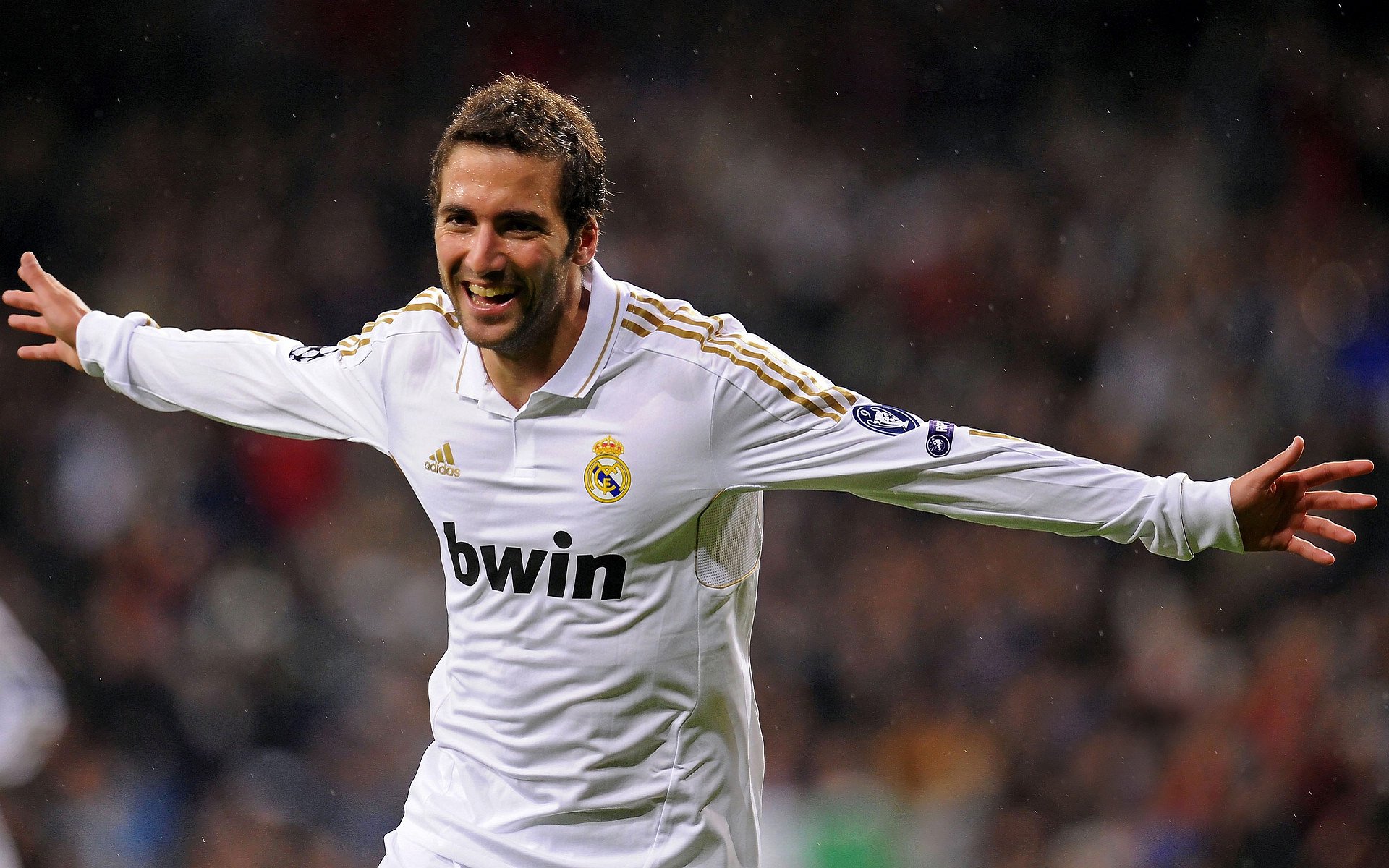 开云体育官方下载-史密斯强势夺冠刷新个人纪录，史密斯估计